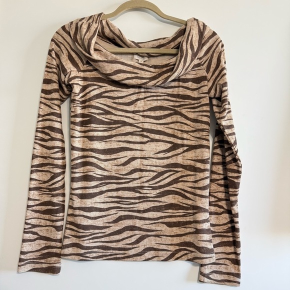 NWT Anthropologie Off The Shoulder Long Sleeve Top Brown Zebra Size M - Picture 3 of 14